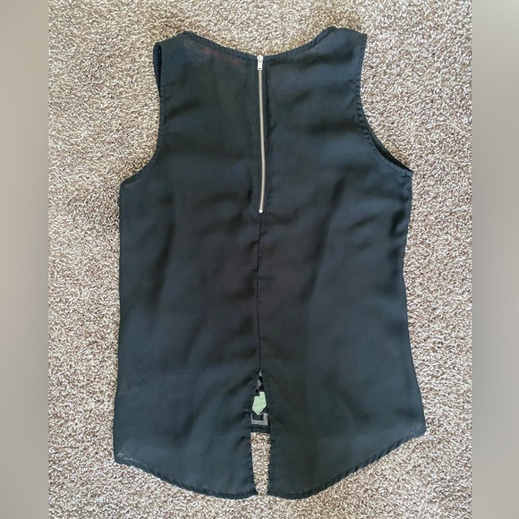 Aztec Tank - Picture 2 of 2